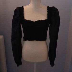 Black crop top with puff-sleeves